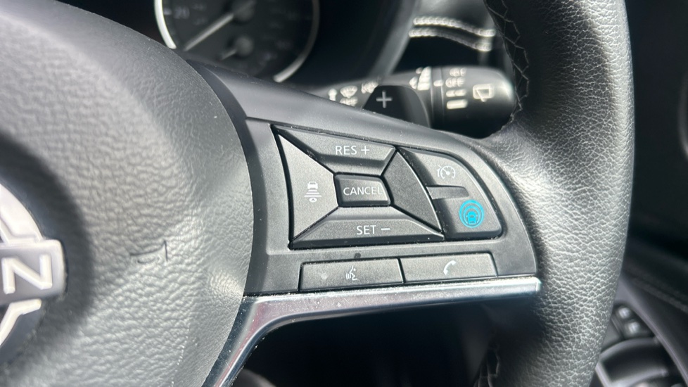 Nissan Juke 1.0 DiG-T 114 Tekna 5dr DCT Petrol Hatchback - Image 23