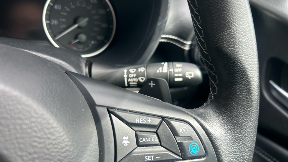 Nissan Juke 1.0 DiG-T 114 Tekna 5dr DCT Petrol Hatchback - Image 24