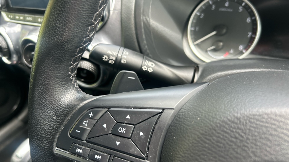 Nissan Juke 1.0 DiG-T 114 Tekna 5dr DCT Petrol Hatchback - Image 25
