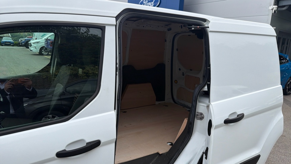 Ford Transit Connect 200 L1 Diesel 1.5 EcoBlue 100ps Leader Van - Image 5