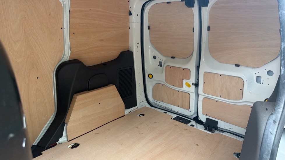 Ford Transit Connect 200 L1 Diesel 1.5 EcoBlue 100ps Leader Van - Image 14