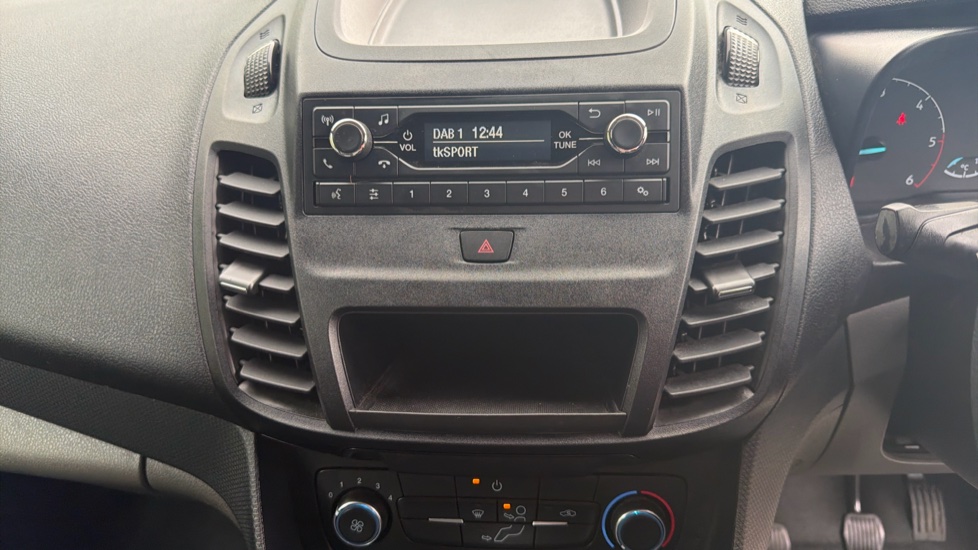 Ford Transit Connect 200 L1 Diesel 1.5 EcoBlue 100ps Leader Van - Image 15