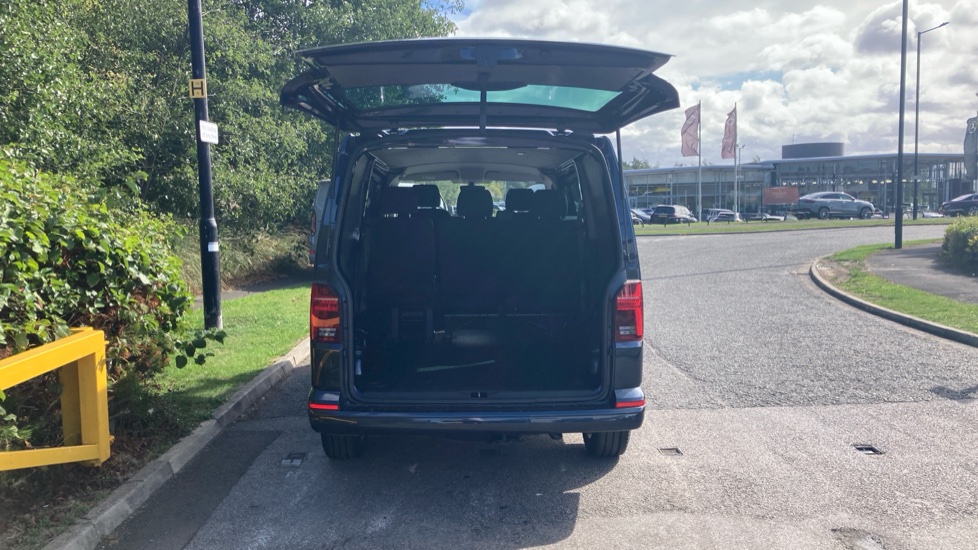 Volkswagen Transporter T32 Swb Diesel 2.0 BiTDI 204 Highline Kombi Van DSG - Image 3