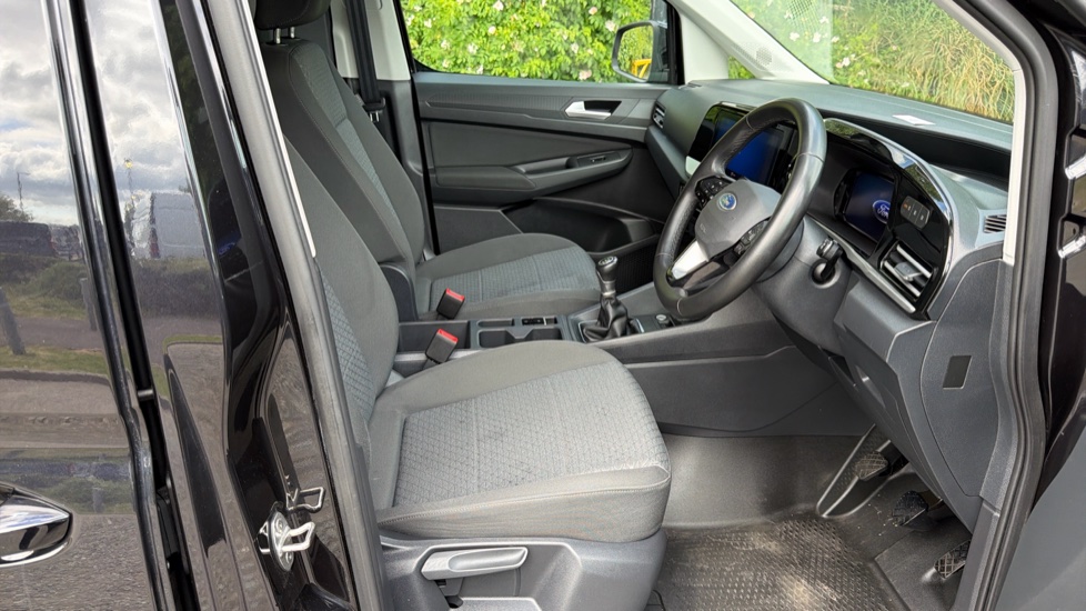 Ford Transit Connect 230 L2 Diesel 2.0 EcoBlue 102ps Limited Van - Image 6