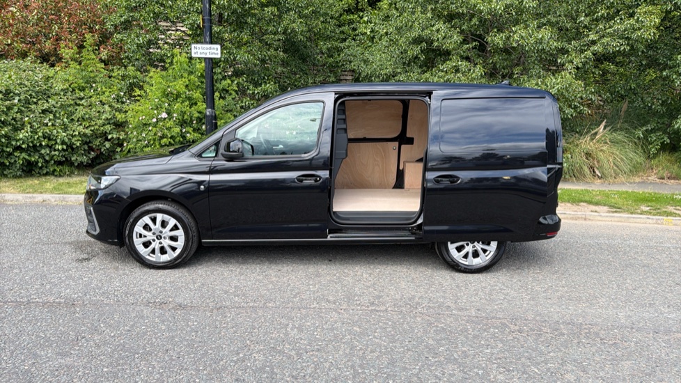 Ford Transit Connect 230 L2 Diesel 2.0 EcoBlue 102ps Limited Van - Image 36