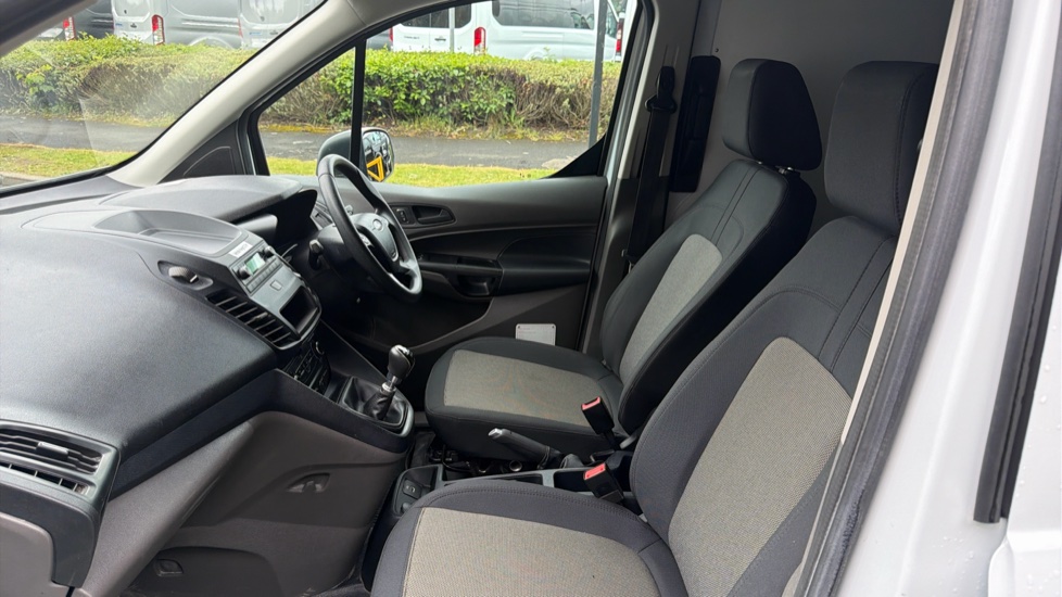 Ford Transit Connect 240 L2 Diesel 1.5 EcoBlue 100ps Leader D/Cab Van - Image 13