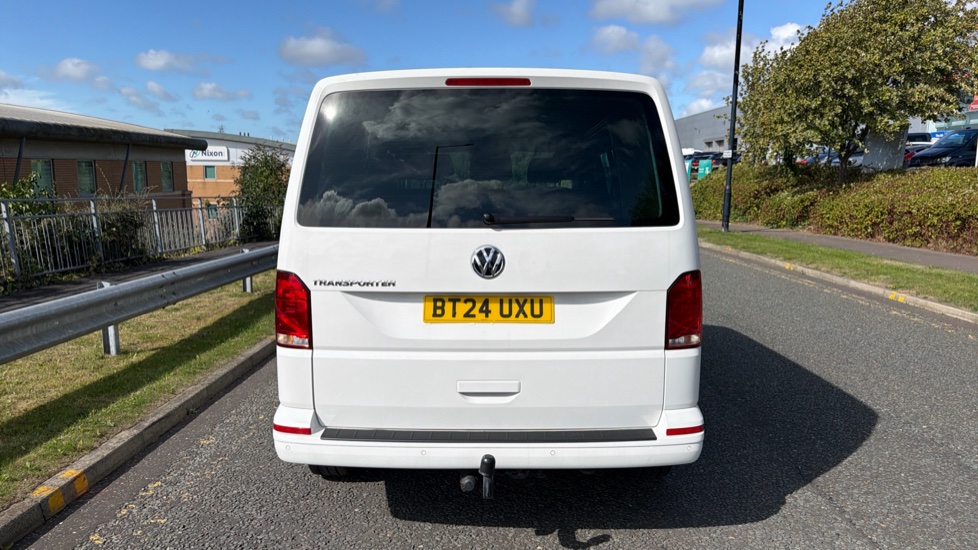 Volkswagen Transporter T32 Swb Diesel 2.0 TDI 150 Highline Kombi Van DSG - Image 11