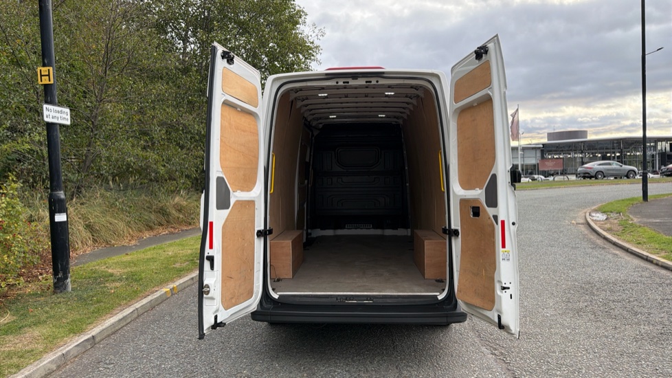 MAN Tge 3 Long Diesel 140 Lion XS High Roof Van - Image 3