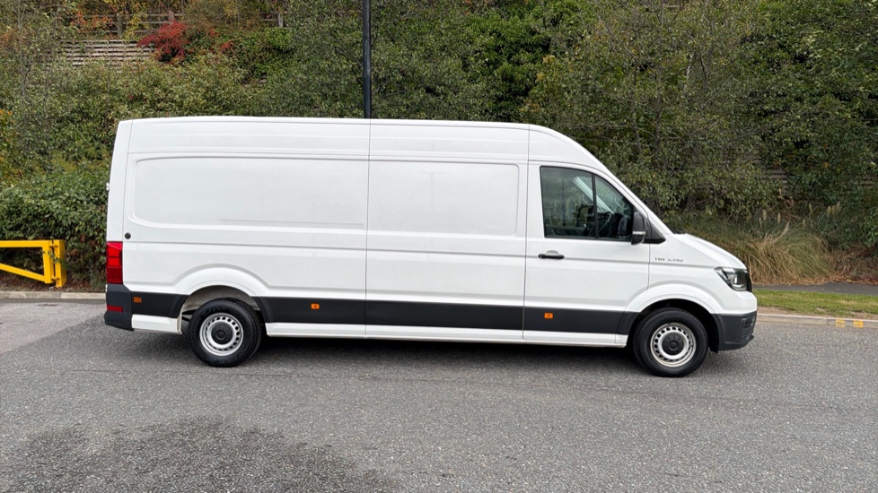 MAN Tge 3 Long Diesel 140 Lion XS High Roof Van - Image 9