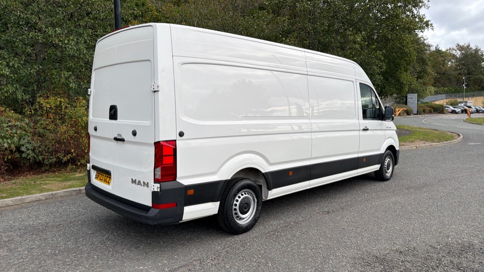 MAN Tge 3 Long Diesel 140 Lion XS High Roof Van - Image 10