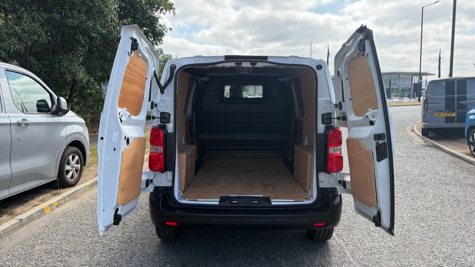Vauxhall Vivaro L1 Diesel 2900 1.5d 100PS Prime H1 Van - Image 3