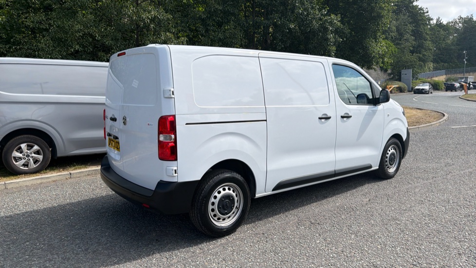 Vauxhall Vivaro L1 Diesel 2900 1.5d 100PS Prime H1 Van - Image 10