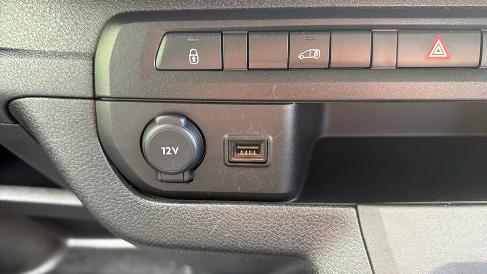 Vauxhall Vivaro L1 Diesel 2900 1.5d 100PS Prime H1 Van - Image 26
