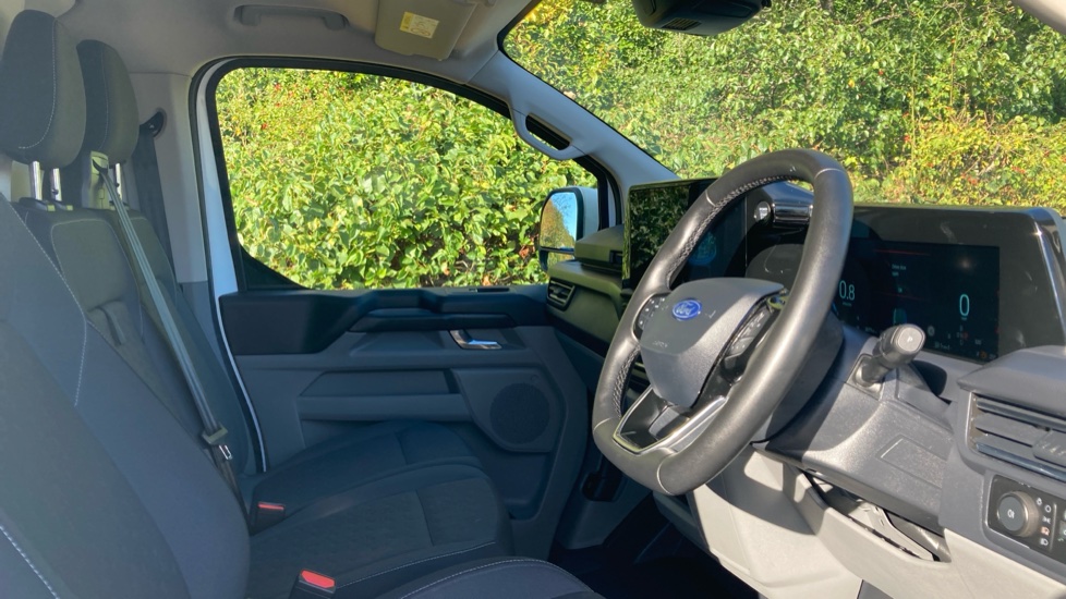 Ford Transit Custom 320 L1 Diesel Fwd 2.0 EcoBlue 136ps H1 Van Limited Auto - Image 6