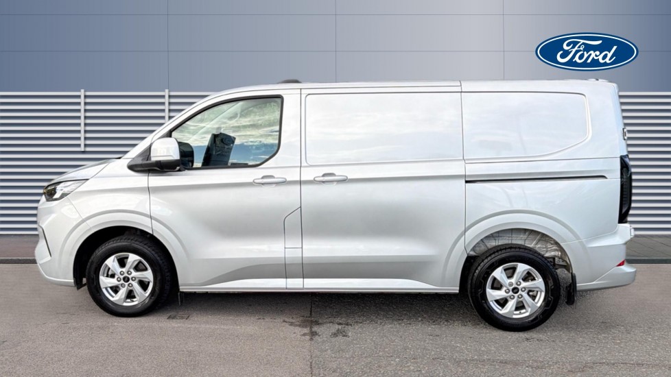 Ford Transit Custom 320 L1 Diesel Fwd 2.0 EcoBlue 136ps H1 Van Limited Auto - Image 4