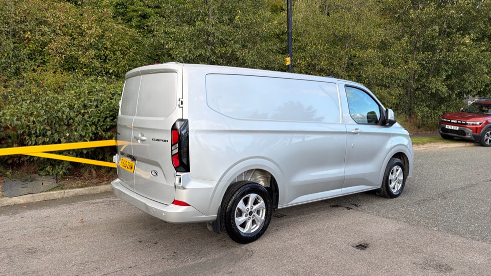 Ford Transit Custom 320 L1 Diesel Fwd 2.0 EcoBlue 136ps H1 Van Limited Auto - Image 10