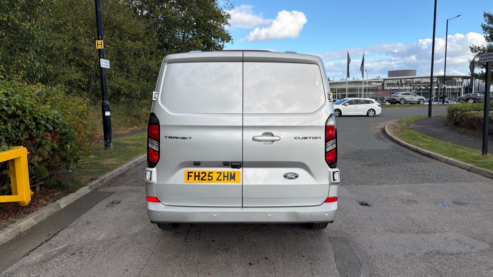 Ford Transit Custom 320 L1 Diesel Fwd 2.0 EcoBlue 136ps H1 Van Limited Auto - Image 11