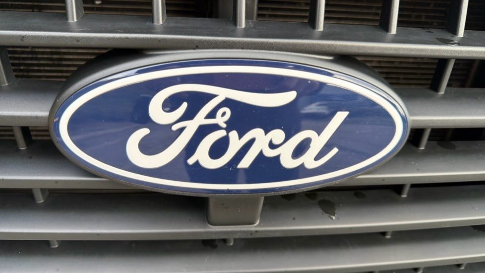 Ford Transit Custom 320 L1 Diesel Fwd 2.0 EcoBlue 136ps H1 Van Limited Auto - Image 39