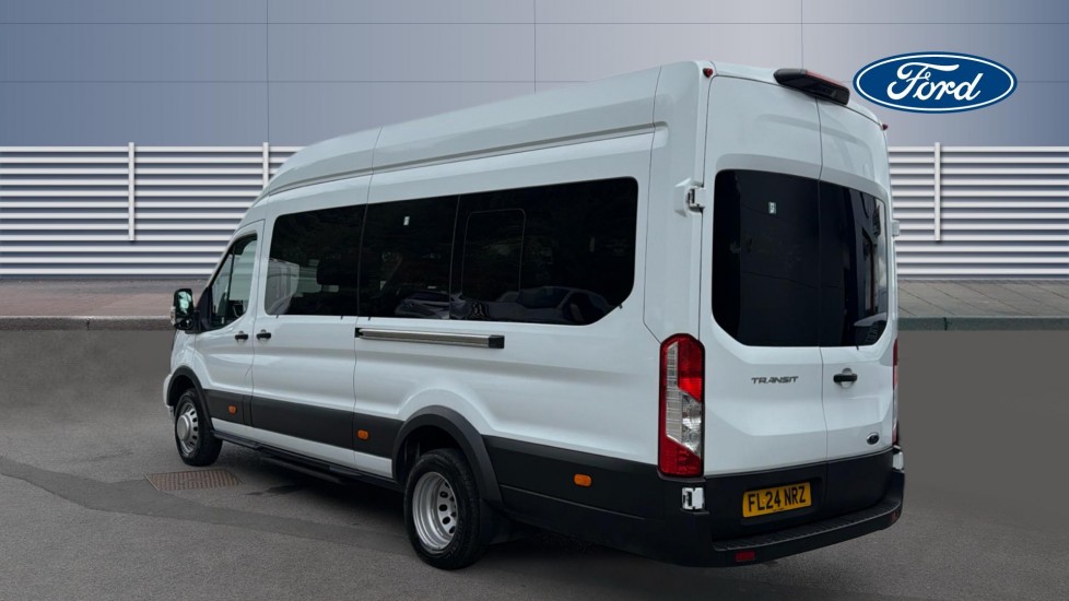 Ford Transit Minibus Transit 460 L4 Minibus Diesel Rwd 2.0 EcoBlue 165ps H3 17 Seater Limited Auto - Image 2