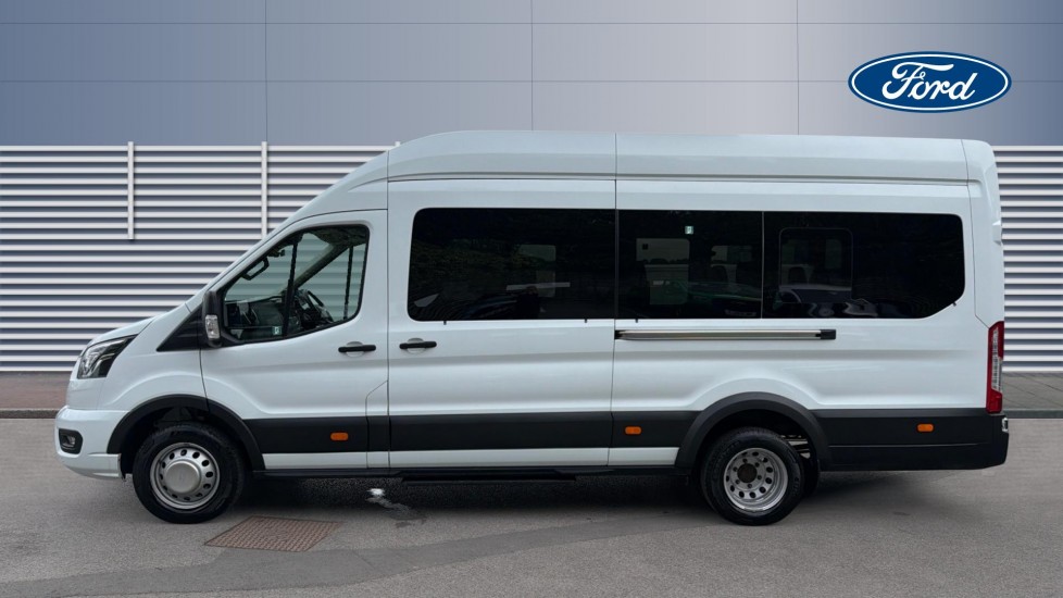 Ford Transit Minibus Transit 460 L4 Minibus Diesel Rwd 2.0 EcoBlue 165ps H3 17 Seater Limited Auto - Image 4