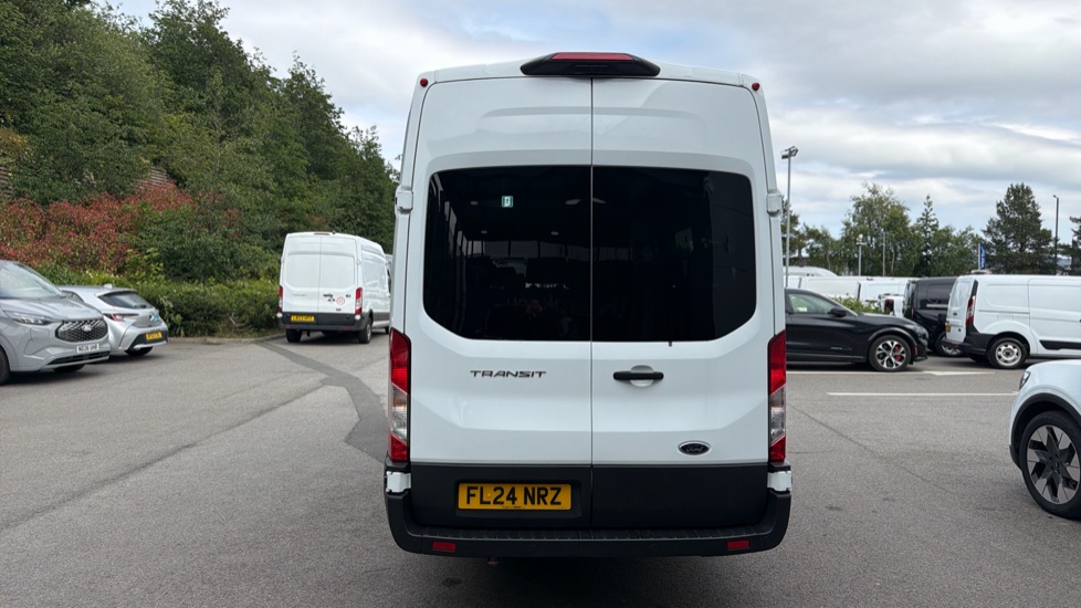Ford Transit Minibus Transit 460 L4 Minibus Diesel Rwd 2.0 EcoBlue 165ps H3 17 Seater Limited Auto - Image 11