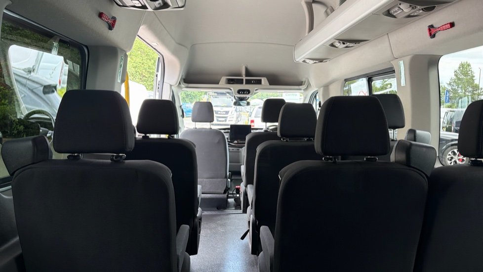 Ford Transit Minibus Transit 460 L4 Minibus Diesel Rwd 2.0 EcoBlue 165ps H3 17 Seater Limited Auto - Image 29