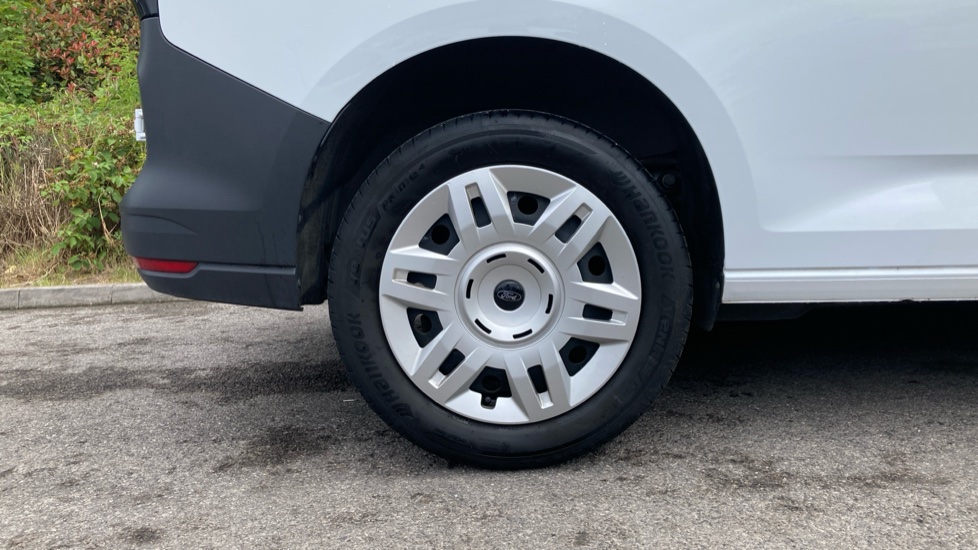 Ford Transit Connect 230 L1 Diesel 2.0 EcoBlue 122ps Trend Van Auto - Image 17