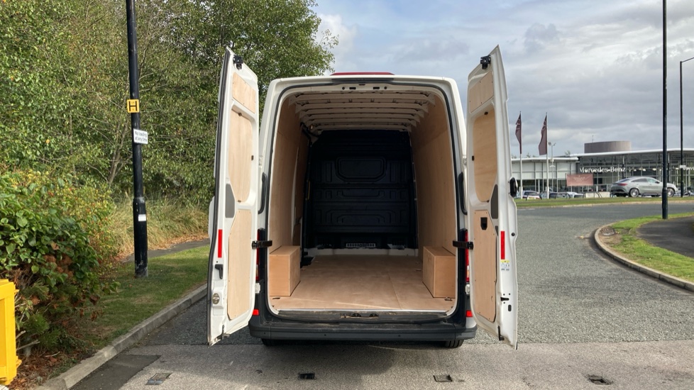Volkswagen Crafter Cr35 Lwb Diesel Fwd 2.0 TDI 140PS Commerce High Roof Van - Image 3