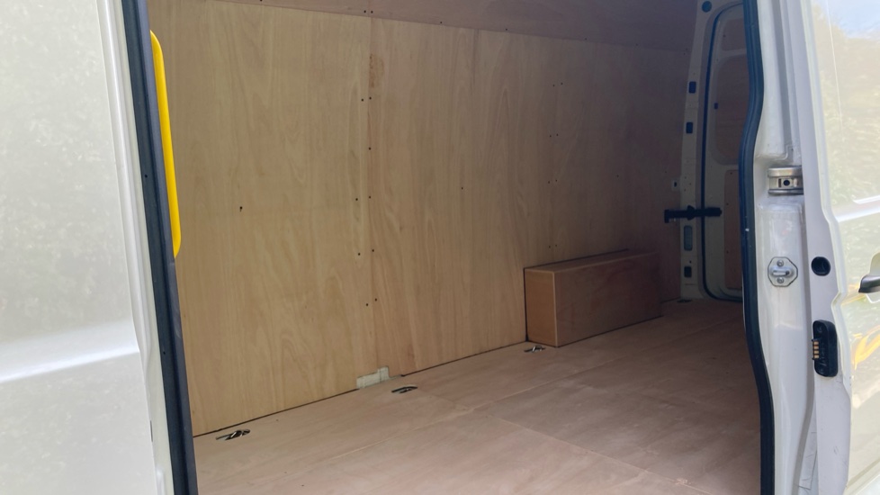 Volkswagen Crafter Cr35 Lwb Diesel Fwd 2.0 TDI 140PS Commerce High Roof Van - Image 5