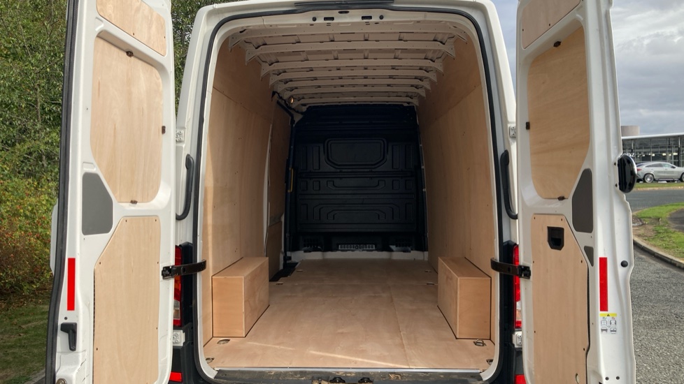 Volkswagen Crafter Cr35 Lwb Diesel Fwd 2.0 TDI 140PS Commerce High Roof Van - Image 12