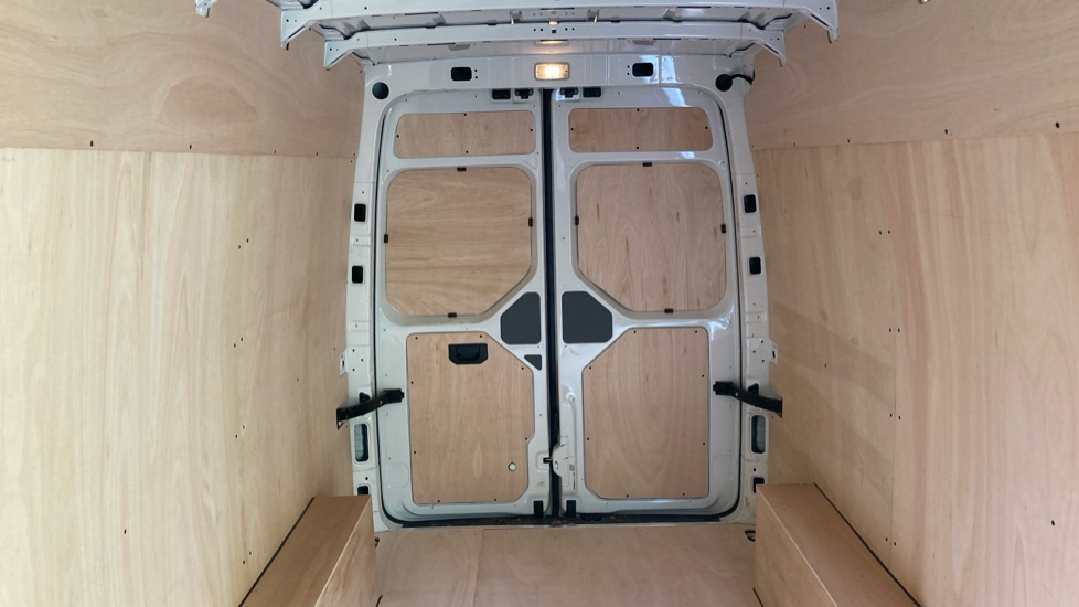 Volkswagen Crafter Cr35 Lwb Diesel Fwd 2.0 TDI 140PS Commerce High Roof Van - Image 21