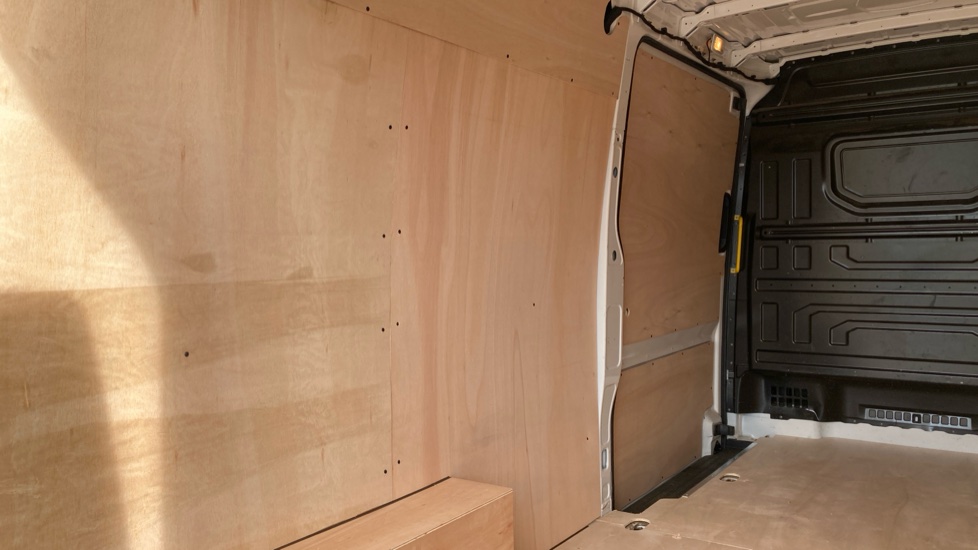 Volkswagen Crafter Cr35 Lwb Diesel Fwd 2.0 TDI 140PS Commerce High Roof Van - Image 22