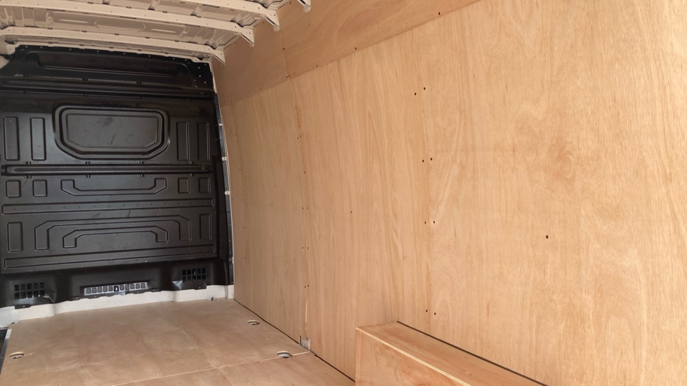 Volkswagen Crafter Cr35 Lwb Diesel Fwd 2.0 TDI 140PS Commerce High Roof Van - Image 23