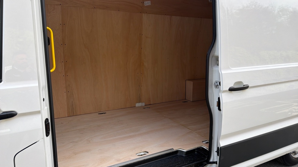 Volkswagen Crafter Cr35 Lwb Diesel Fwd 2.0 TDI 140PS Commerce High Roof Van - Image 5