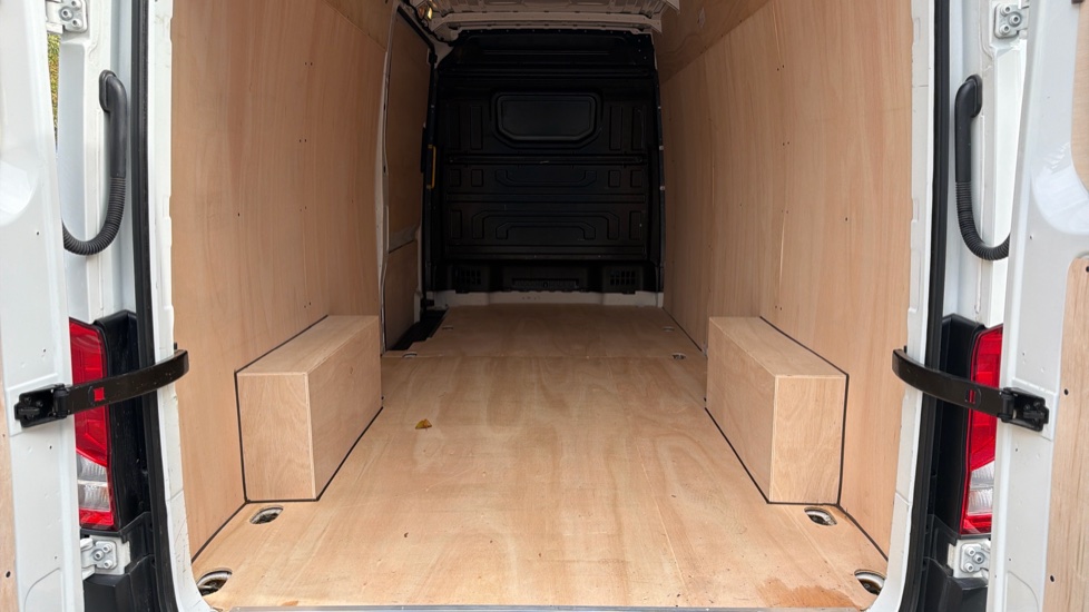 Volkswagen Crafter Cr35 Lwb Diesel Fwd 2.0 TDI 140PS Commerce High Roof Van - Image 12