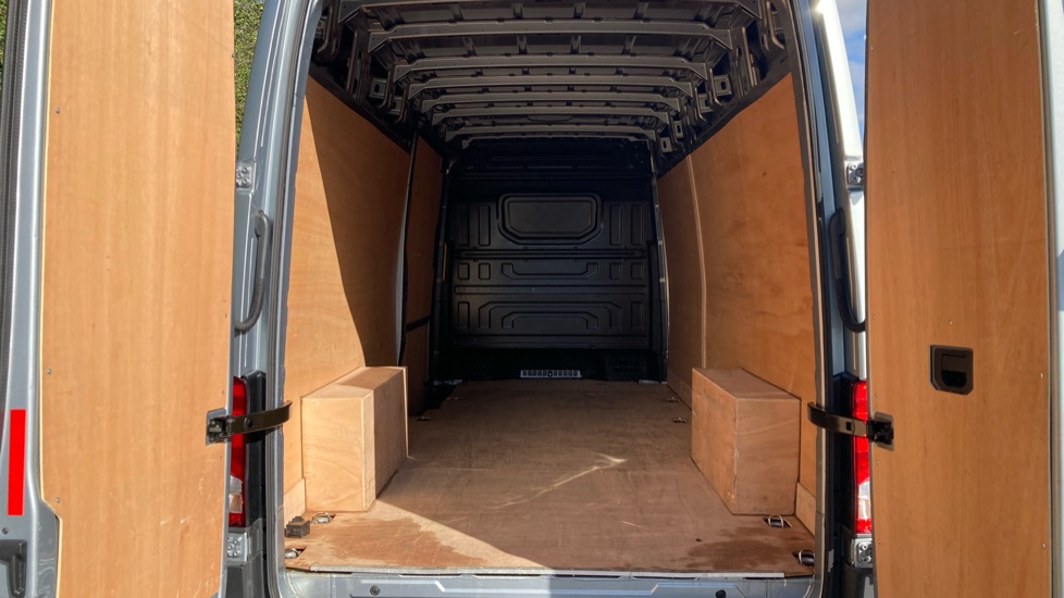 Volkswagen Crafter Cr35 Lwb Diesel Rwd 2.0 TDI 163PS HDE Commerce High Roof Van - Image 12
