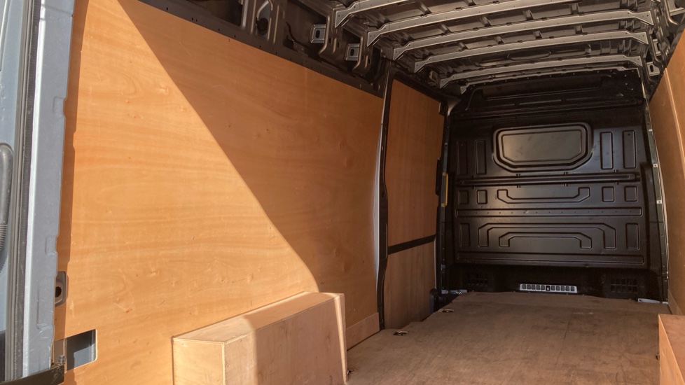 Volkswagen Crafter Cr35 Lwb Diesel Rwd 2.0 TDI 163PS HDE Commerce High Roof Van - Image 22