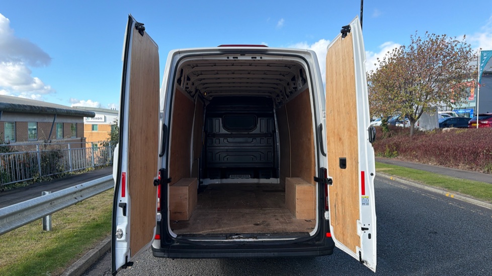Volkswagen Crafter Cr35 Lwb Diesel Fwd 2.0 TDI 140PS Commerce High Roof Van - Image 3