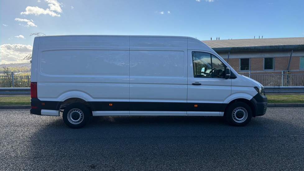 Volkswagen Crafter Cr35 Lwb Diesel Fwd 2.0 TDI 140PS Commerce High Roof Van - Image 9