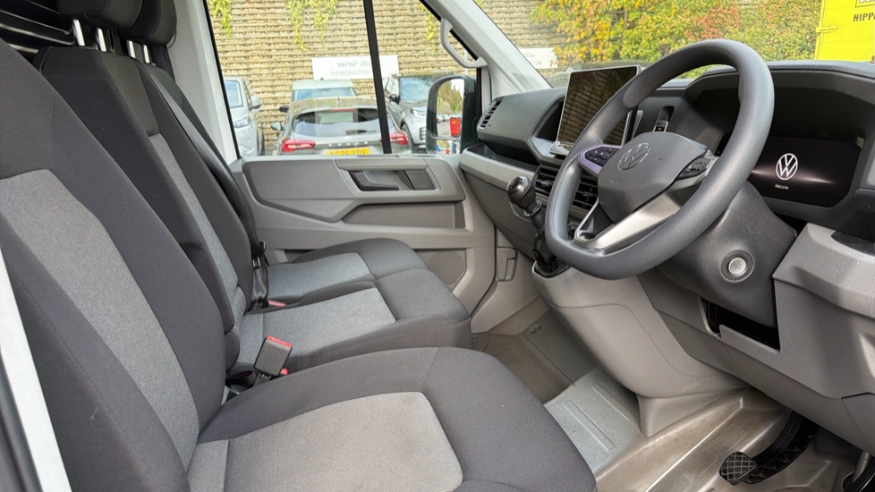 Volkswagen Crafter Cr35 Lwb Diesel Fwd 2.0 TDI 140PS Commerce High Roof Van - Image 6
