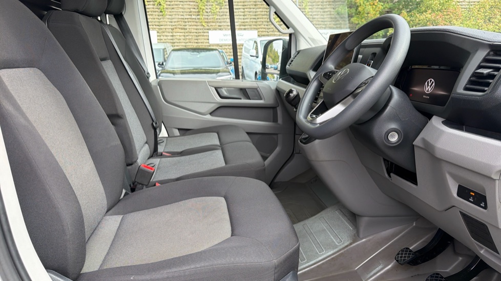Volkswagen Crafter Cr35 Lwb Diesel Fwd 2.0 TDI 140PS Commerce High Roof Van - Image 6