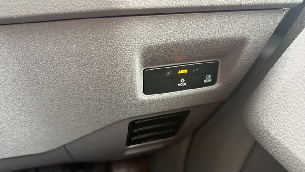 Volkswagen Crafter Cr35 Lwb Diesel Fwd 2.0 TDI 140PS Commerce High Roof Van - Image 29