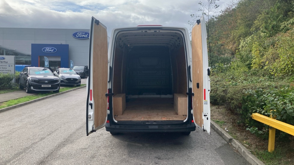 Volkswagen Crafter Cr35 Lwb Diesel Fwd 2.0 TDI 140PS Commerce High Roof Van - Image 3