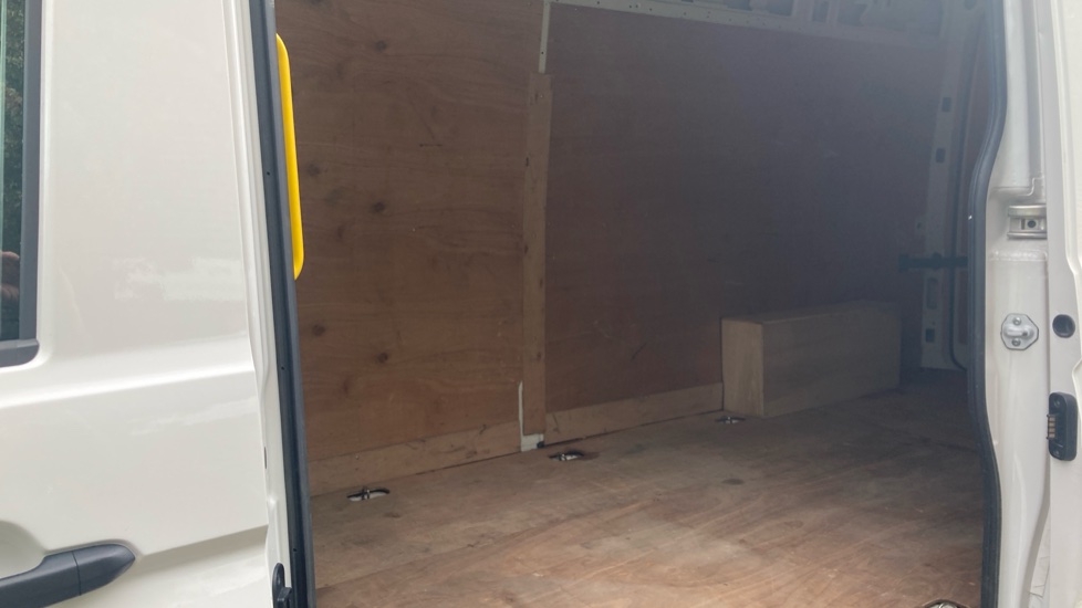 Volkswagen Crafter Cr35 Lwb Diesel Fwd 2.0 TDI 140PS Commerce High Roof Van - Image 5