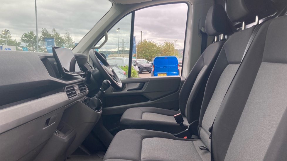 Volkswagen Crafter Cr35 Lwb Diesel Fwd 2.0 TDI 140PS Commerce High Roof Van - Image 13