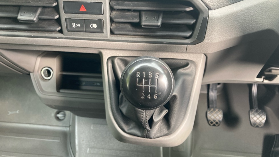 Volkswagen Crafter Cr35 Lwb Diesel Fwd 2.0 TDI 140PS Commerce High Roof Van - Image 24