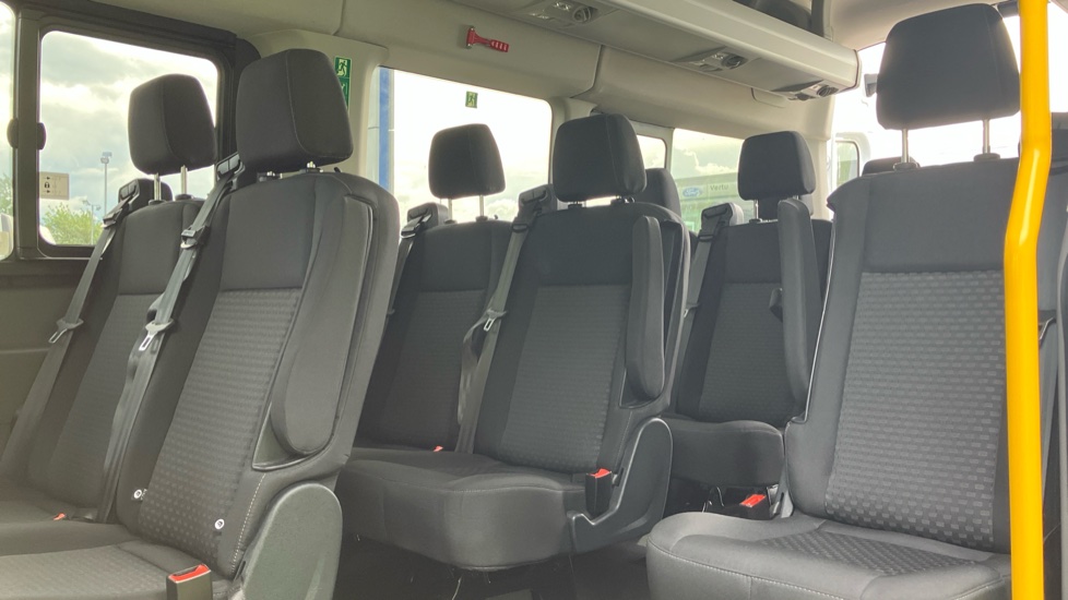 Ford Transit Minibus Transit 460 L4 Minibus Diesel Rwd 2.0 EcoBlue 165ps H3 17 Seater Trend [Nav] - Image 14