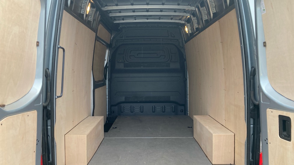 Mercedes-Benz Sprinter 315Cdi L2 Diesel Rwd 3.5t H2 Pro Van 9G-Tronic - Image 12