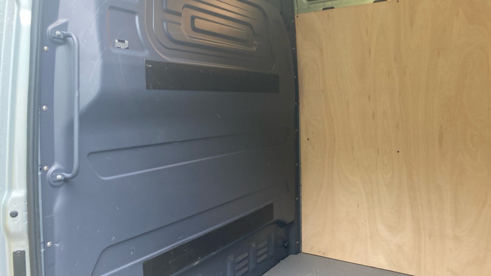 Mercedes-Benz Sprinter 315Cdi L2 Diesel Rwd 3.5t H2 Pro Van 9G-Tronic - Image 18