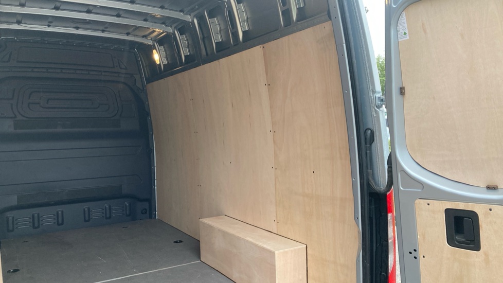 Mercedes-Benz Sprinter 315Cdi L2 Diesel Rwd 3.5t H2 Pro Van 9G-Tronic - Image 21